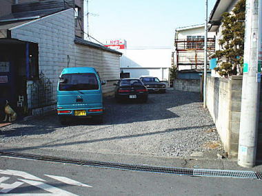 平岡駅前駐車場
